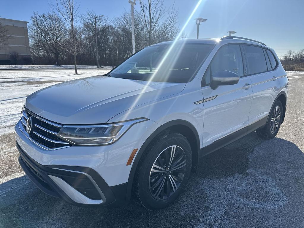 new 2024 Volkswagen Tiguan car, priced at $27,995