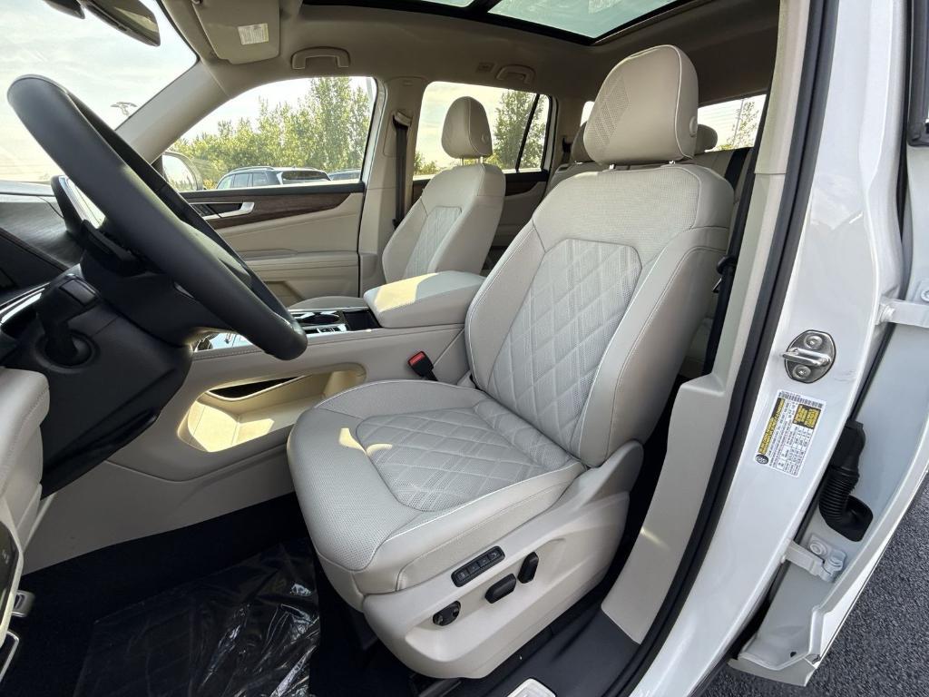 new 2026 Volkswagen Atlas car, priced at $55,235