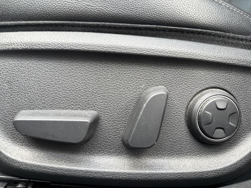 used 2022 Genesis G70 car, priced at $25,336