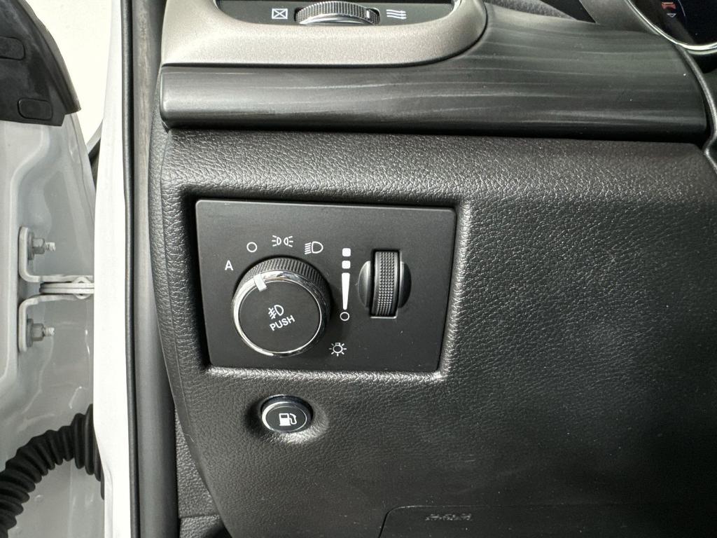 used 2020 Jeep Grand Cherokee car, priced at $23,994