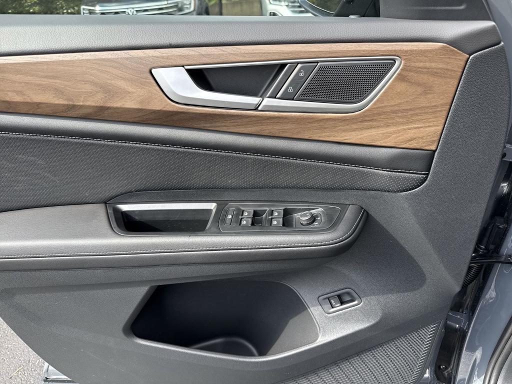 new 2026 Volkswagen Atlas car, priced at $47,576