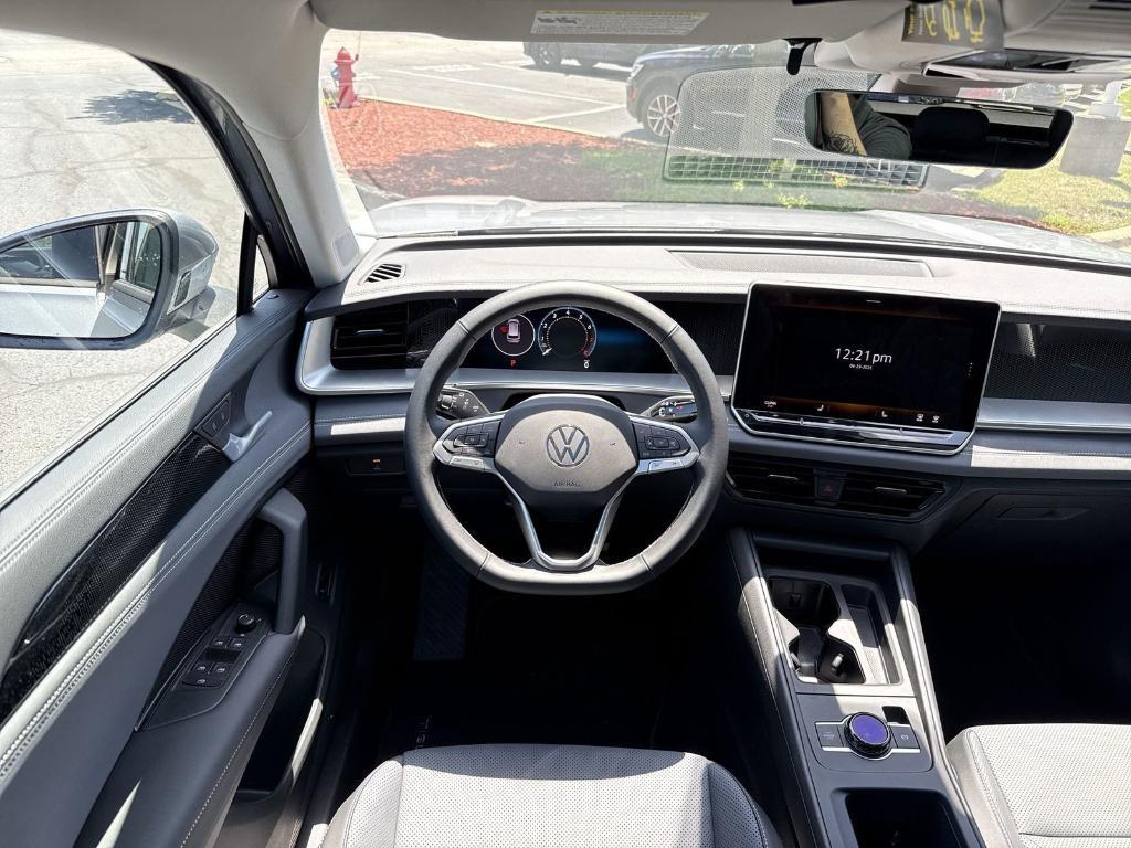 new 2025 Volkswagen Tiguan car, priced at $34,534
