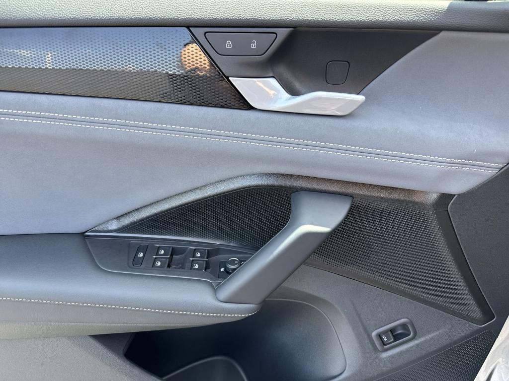 new 2025 Volkswagen Tiguan car, priced at $37,416