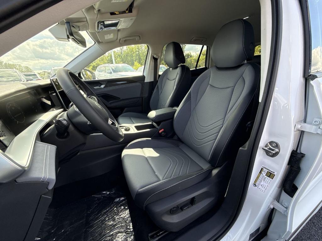 new 2025 Volkswagen Tiguan car, priced at $35,041