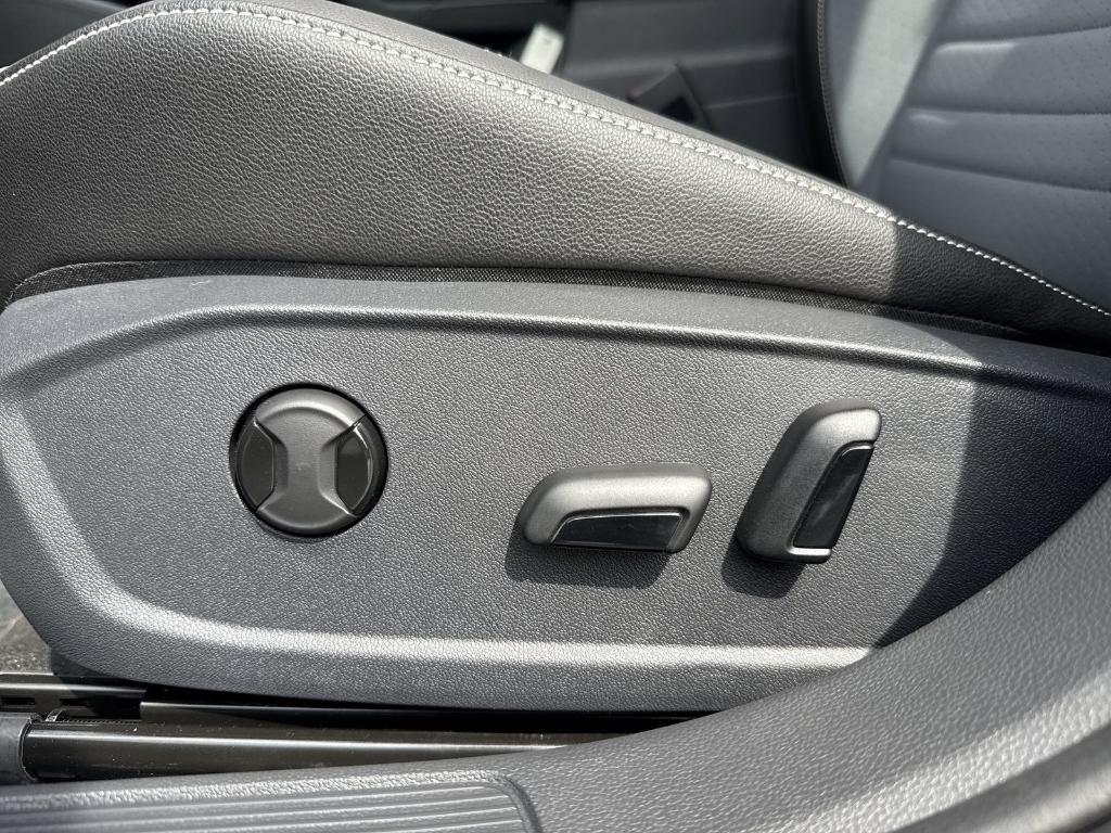 new 2025 Volkswagen Jetta car, priced at $24,096