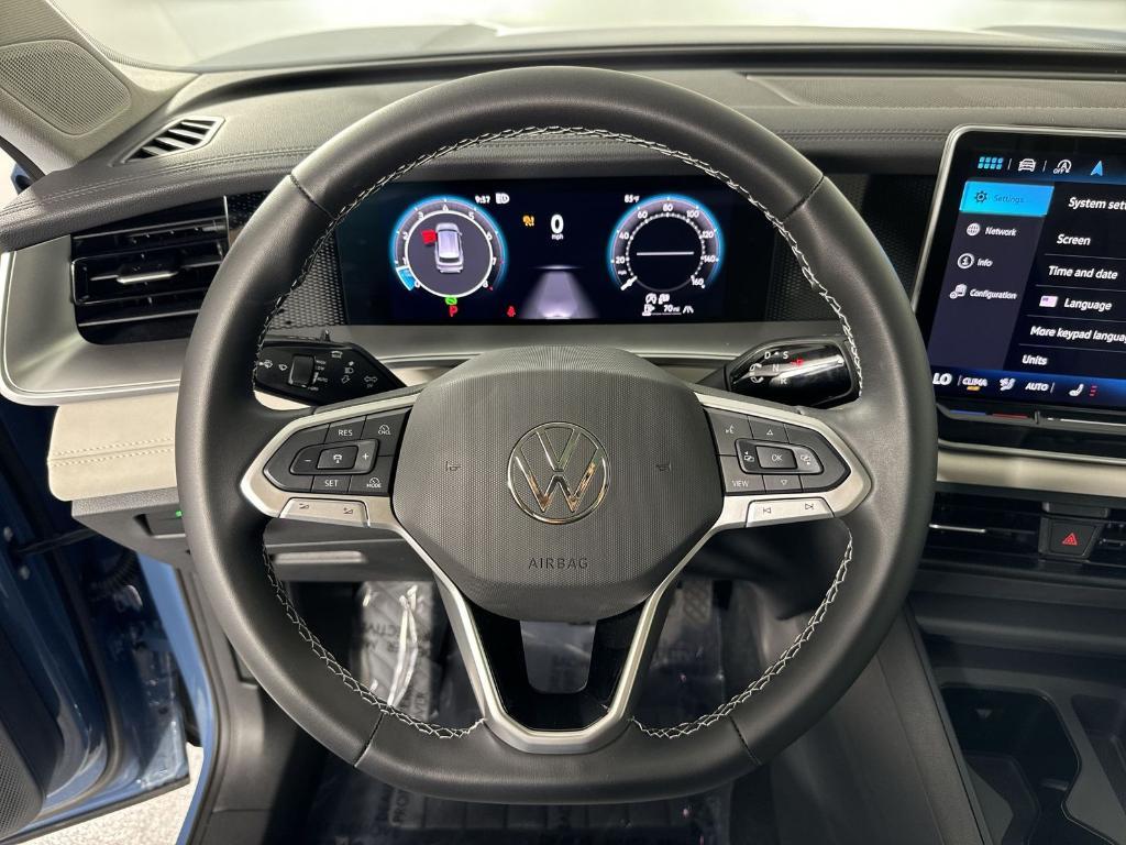 used 2025 Volkswagen Tiguan car, priced at $35,995