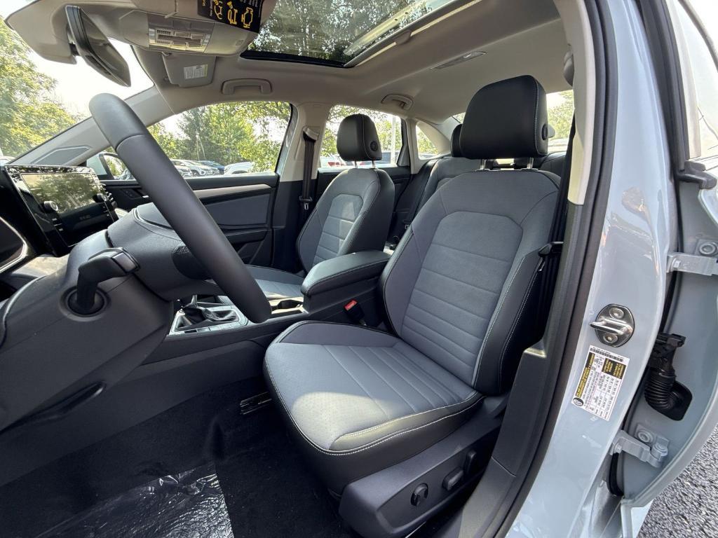 new 2025 Volkswagen Jetta car, priced at $27,557