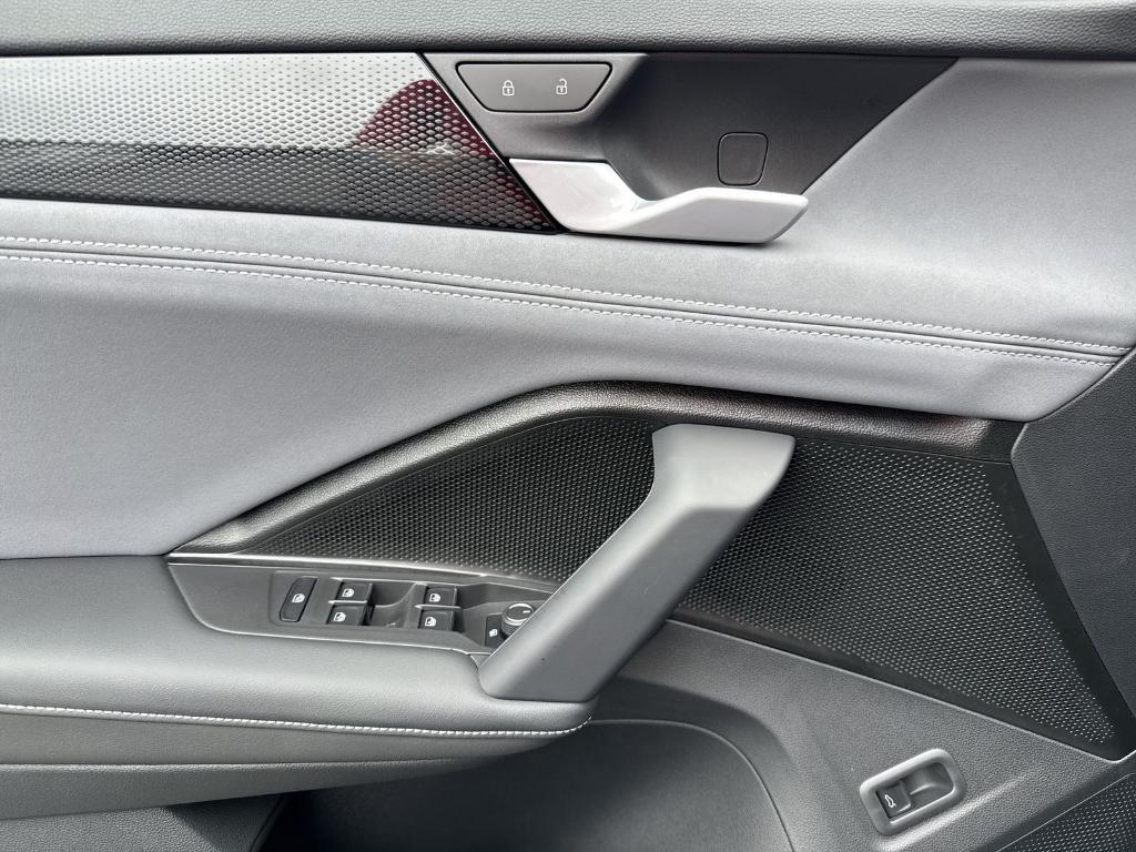 new 2025 Volkswagen Tiguan car