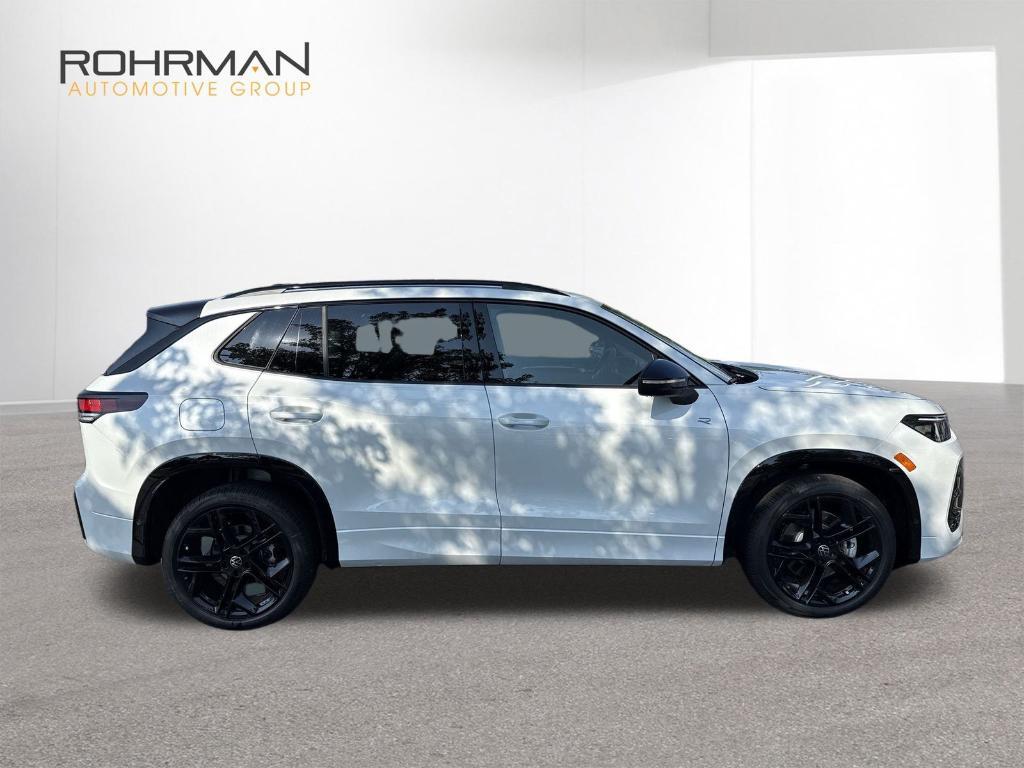 new 2025 Volkswagen Tiguan car, priced at $37,901