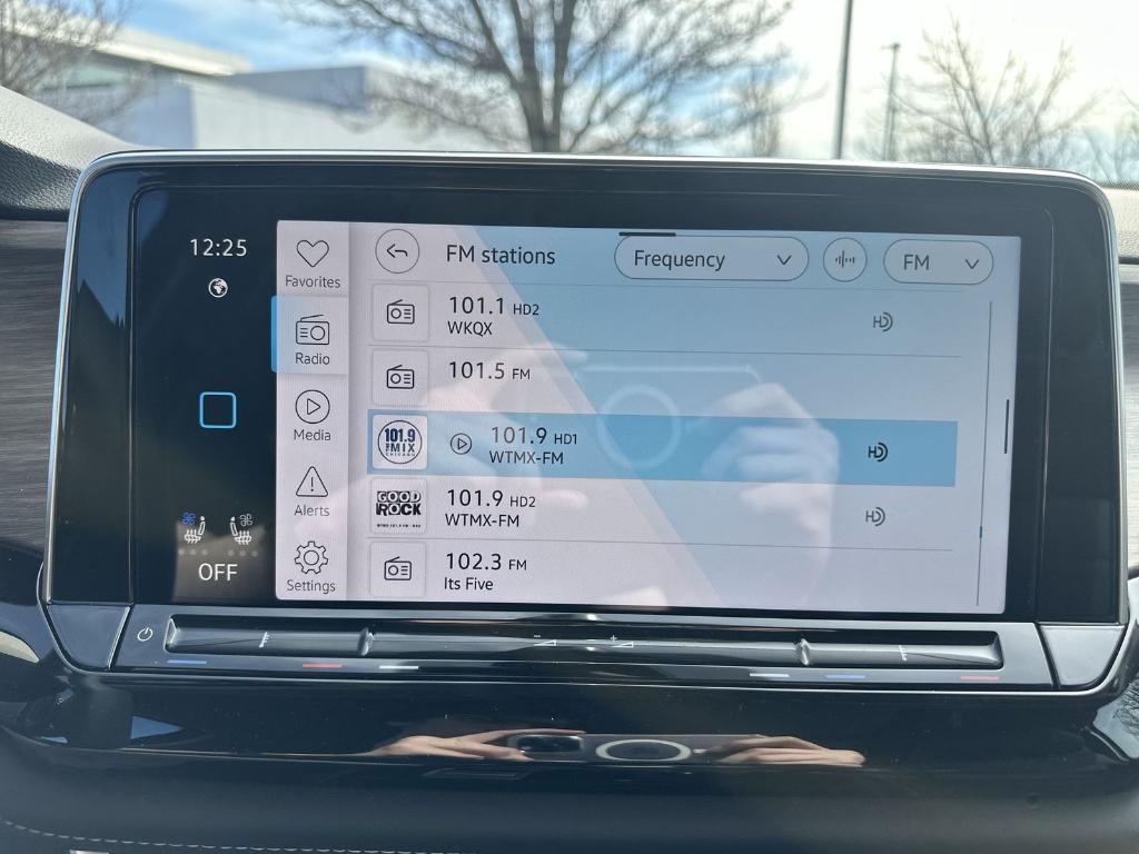 new 2025 Volkswagen Atlas car, priced at $47,170