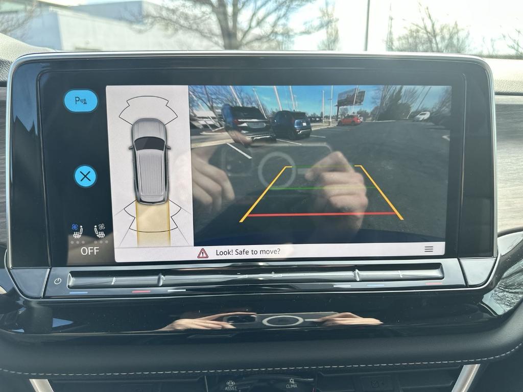 new 2025 Volkswagen Atlas car, priced at $47,170