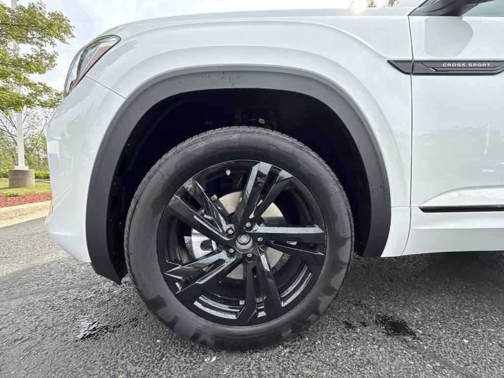 new 2025 Volkswagen Atlas Cross Sport car, priced at $46,917