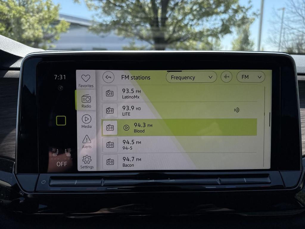 new 2025 Volkswagen Atlas car, priced at $47,072