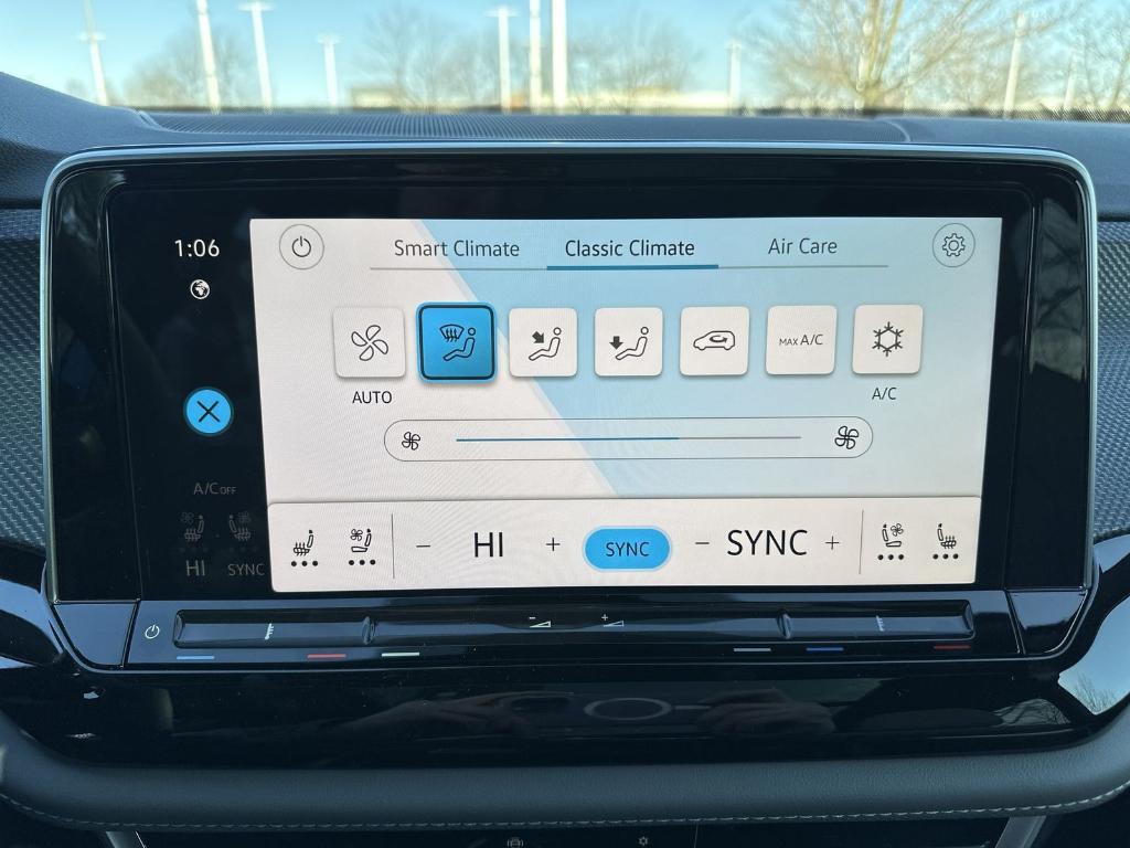 new 2024 Volkswagen Atlas Cross Sport car, priced at $39,999