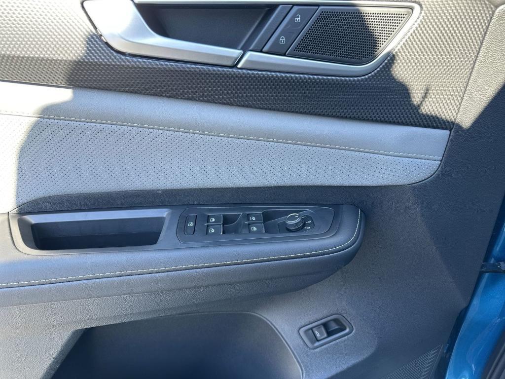 new 2024 Volkswagen Atlas Cross Sport car, priced at $39,999