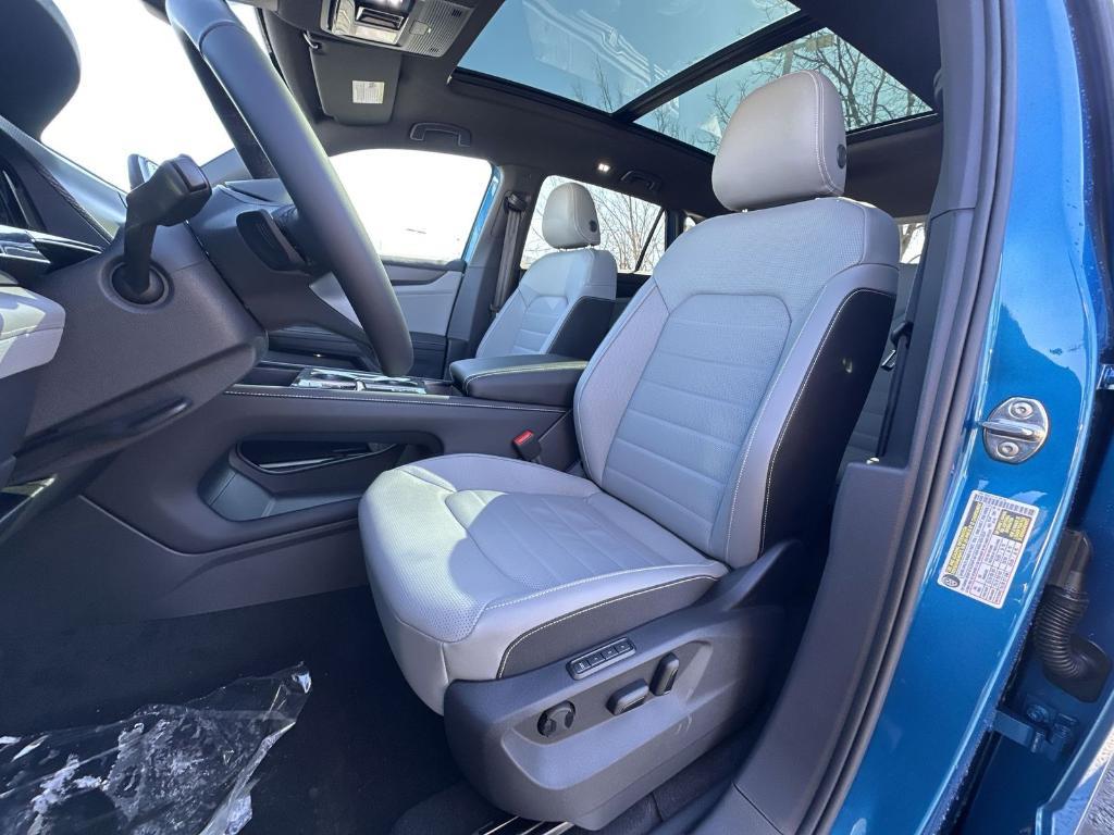new 2024 Volkswagen Atlas Cross Sport car, priced at $40,299