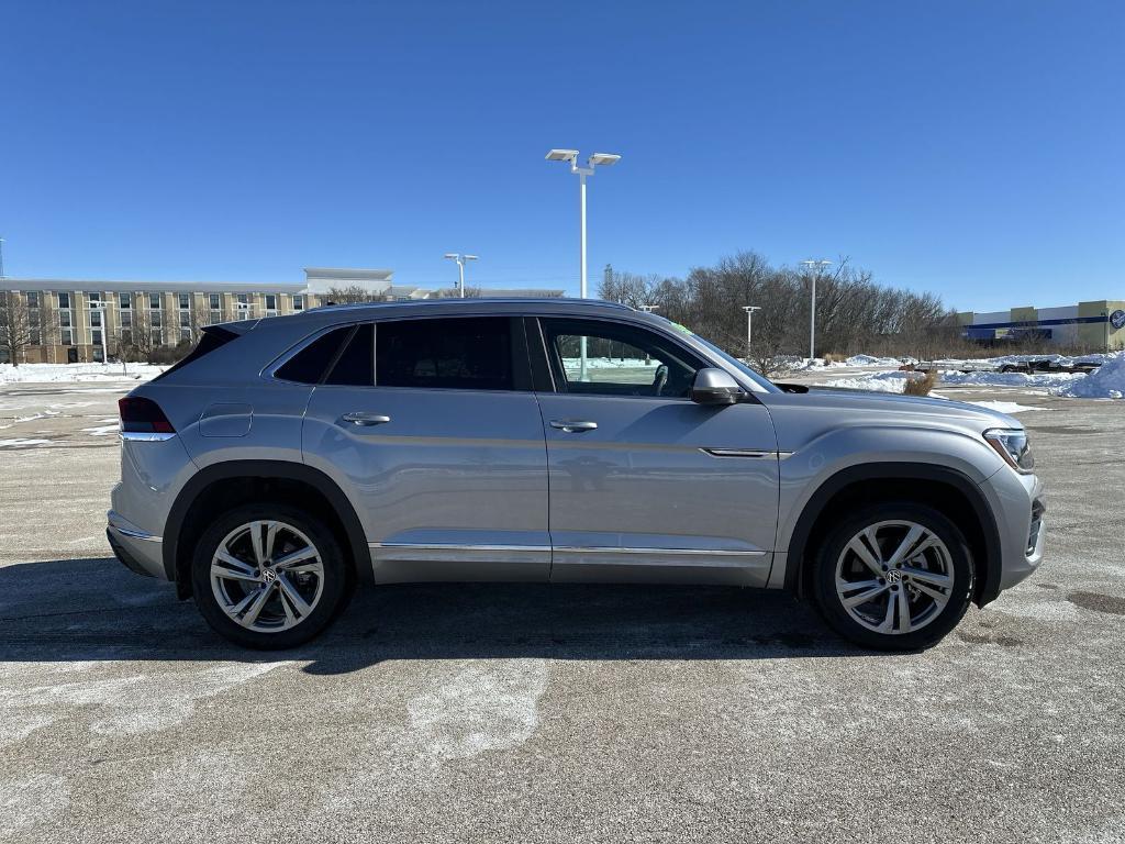 new 2024 Volkswagen Atlas Cross Sport car, priced at $40,299