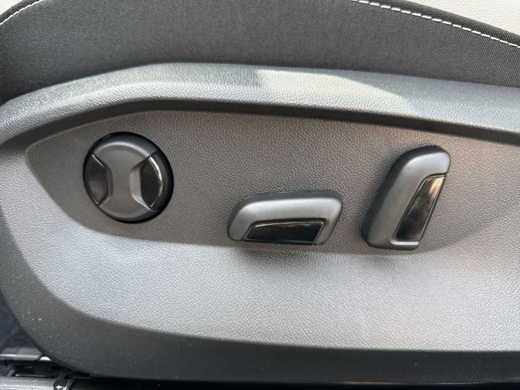 new 2025 Volkswagen Taos car, priced at $29,870
