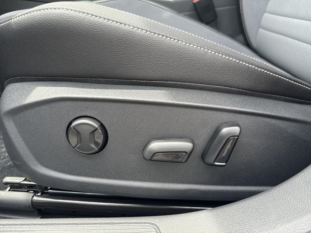 new 2025 Volkswagen Jetta car, priced at $25,194