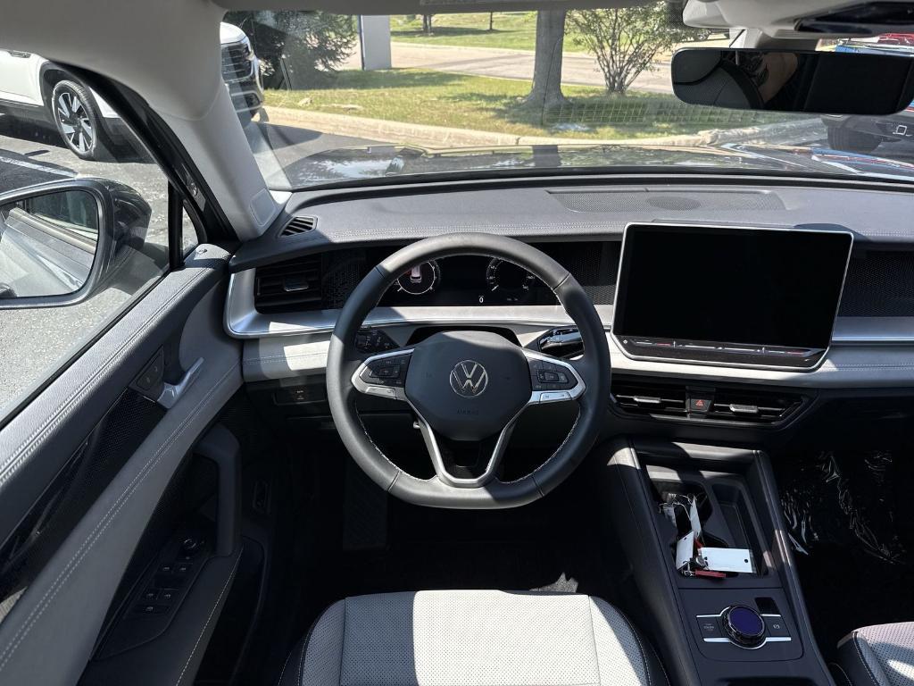 new 2025 Volkswagen Tiguan car, priced at $32,843