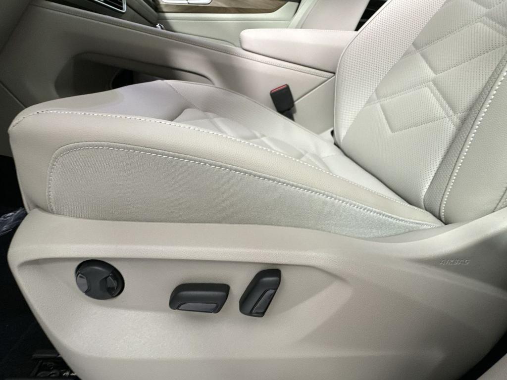 used 2025 Volkswagen Atlas car, priced at $37,239