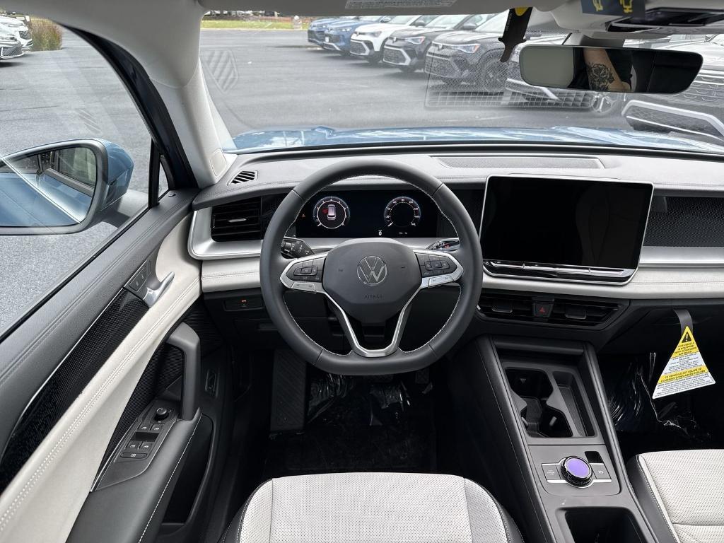 new 2025 Volkswagen Tiguan car, priced at $36,104