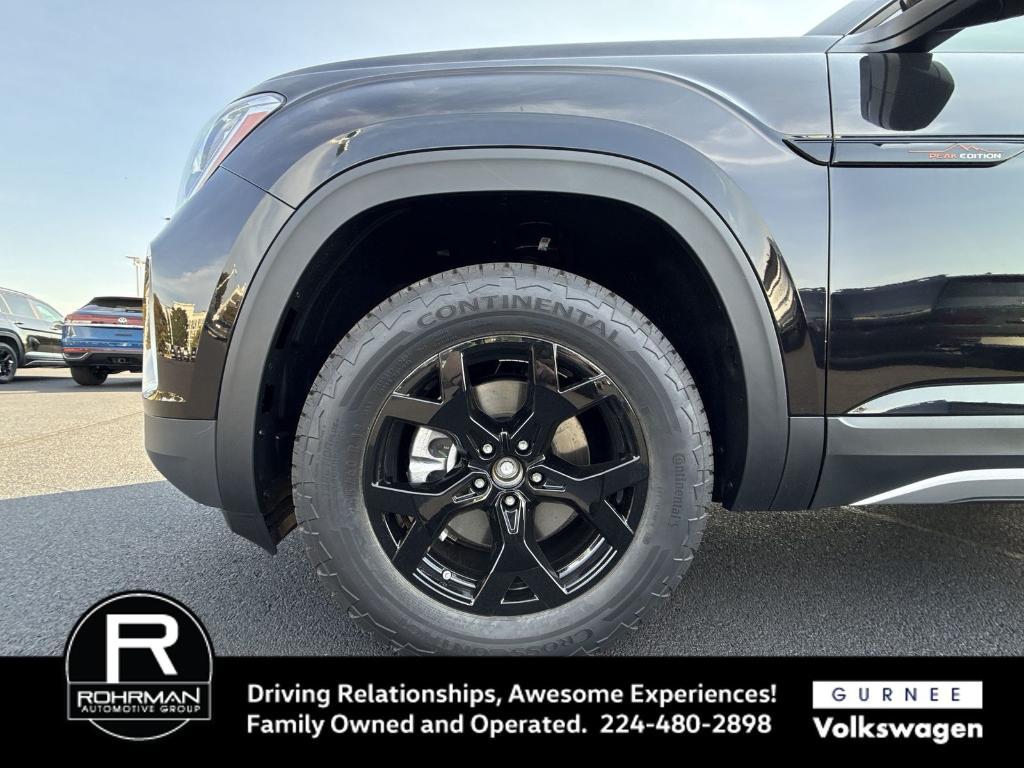 new 2025 Volkswagen Atlas car, priced at $40,605