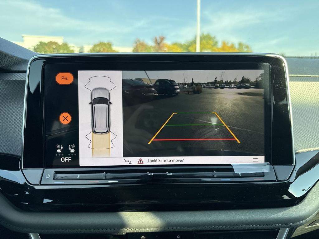 new 2025 Volkswagen Atlas car, priced at $40,605