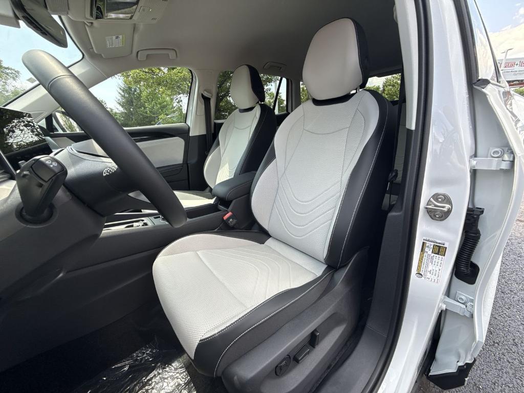 new 2025 Volkswagen Tiguan car, priced at $34,717