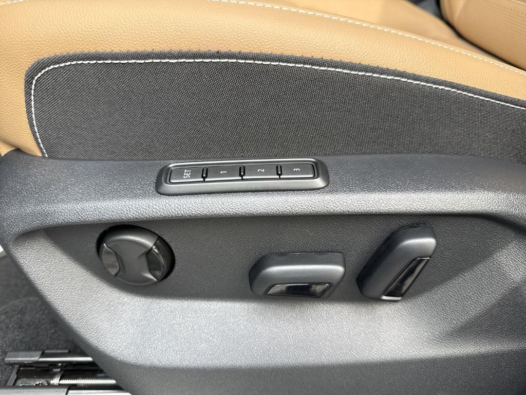 new 2026 Volkswagen Atlas Cross Sport car, priced at $49,977