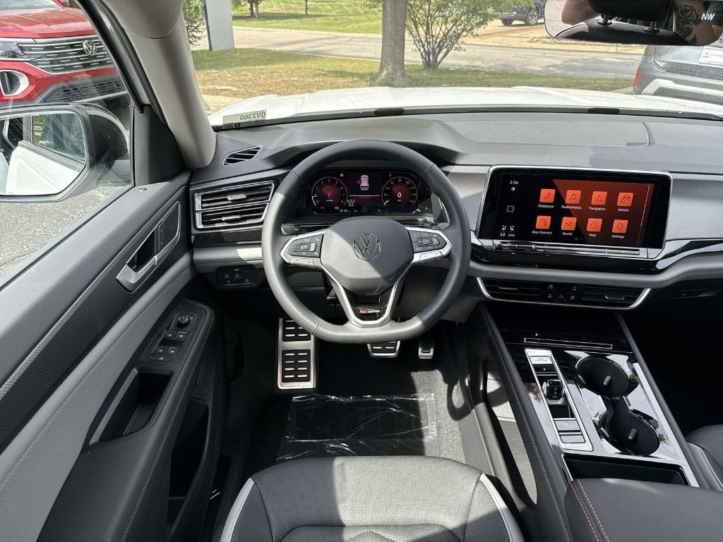 new 2025 Volkswagen Atlas car, priced at $40,605