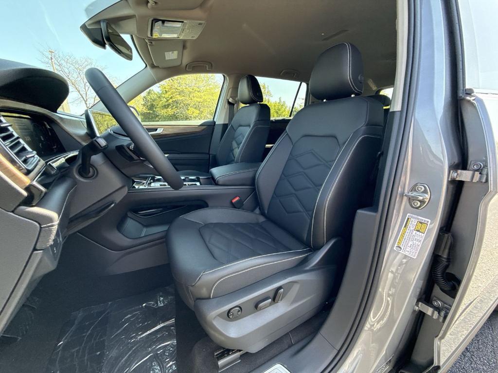 new 2026 Volkswagen Atlas car, priced at $46,607