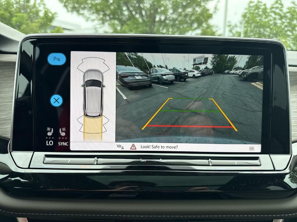 new 2025 Volkswagen Atlas car, priced at $41,911