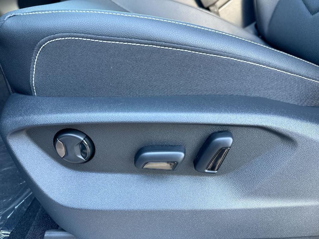 new 2026 Volkswagen Atlas car, priced at $48,174