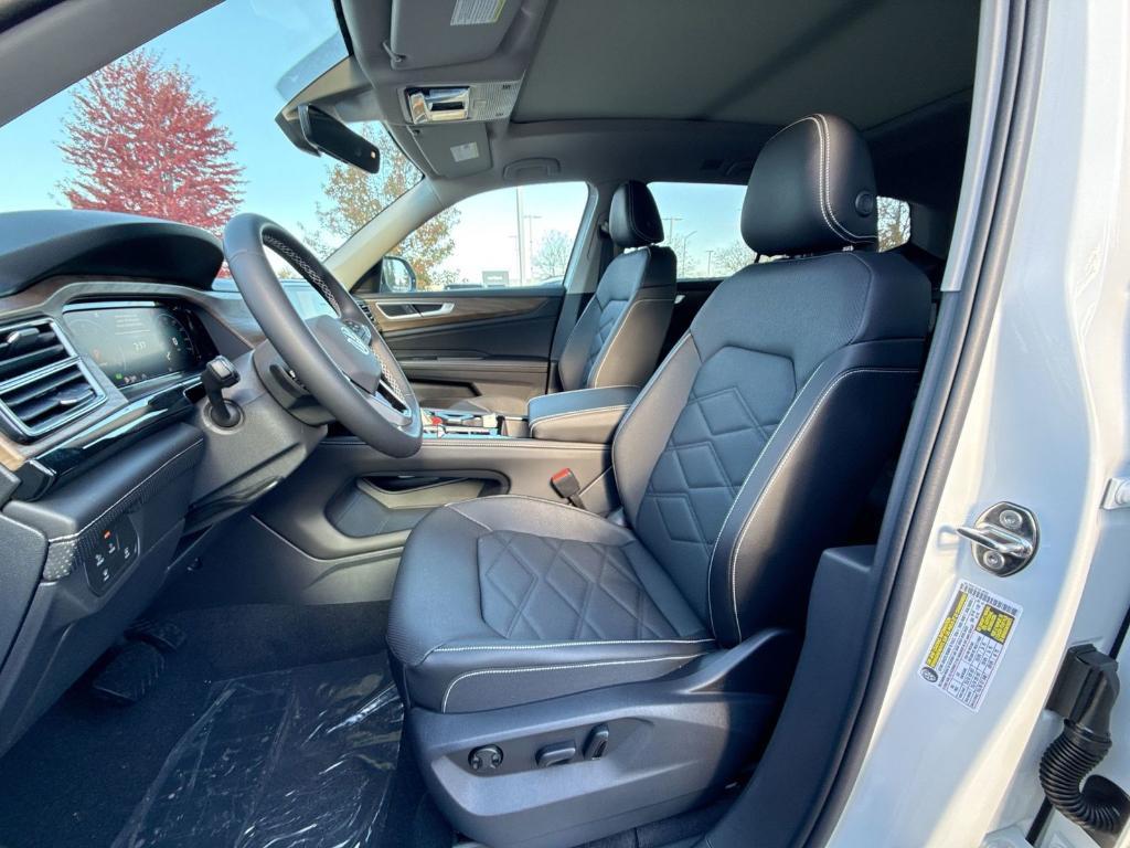 new 2026 Volkswagen Atlas car, priced at $48,174