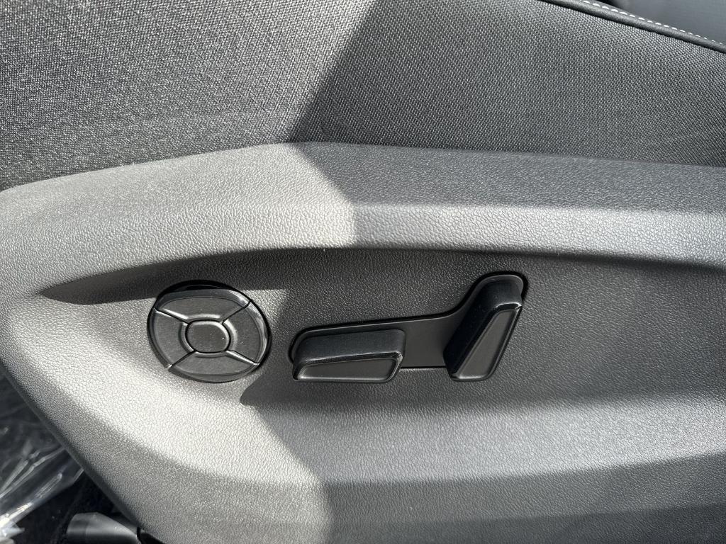 new 2025 Volkswagen Tiguan car, priced at $38,808