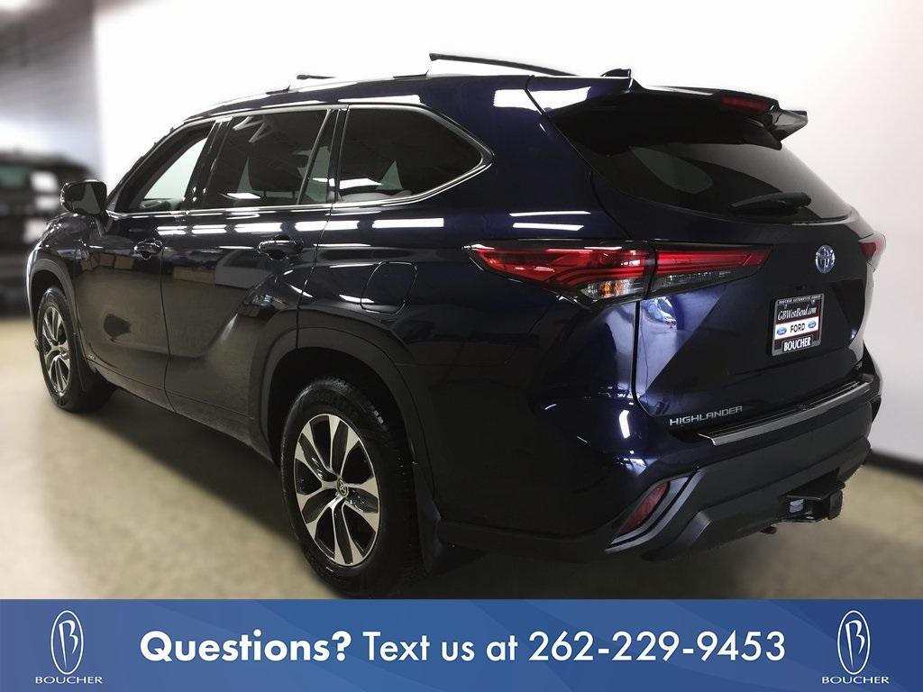 used 2022 Toyota Highlander Hybrid car, priced at $34,995