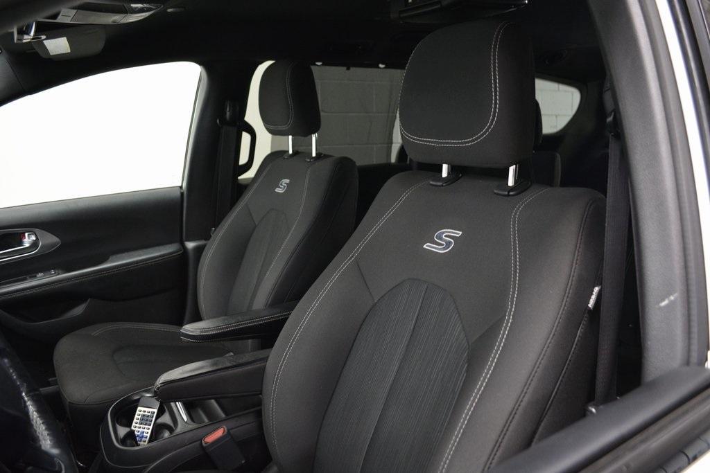 used 2019 Chrysler Pacifica car, priced at $14,995