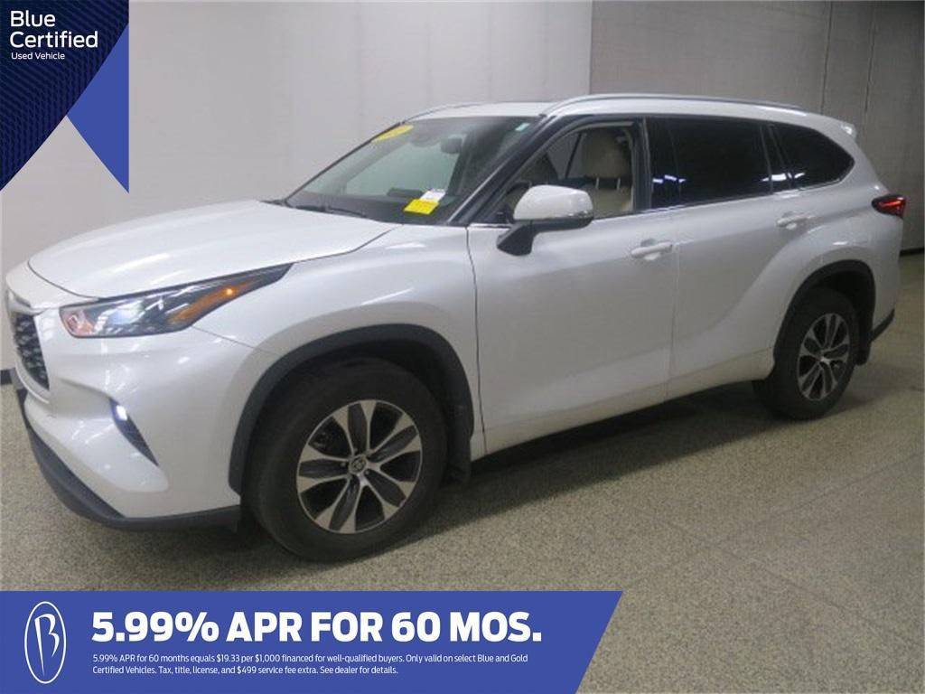 used 2022 Toyota Highlander car, priced at $36,495