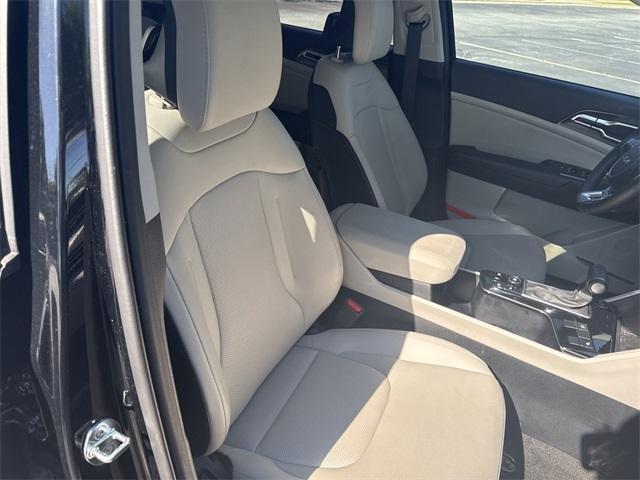used 2025 Kia Sportage car, priced at $28,991