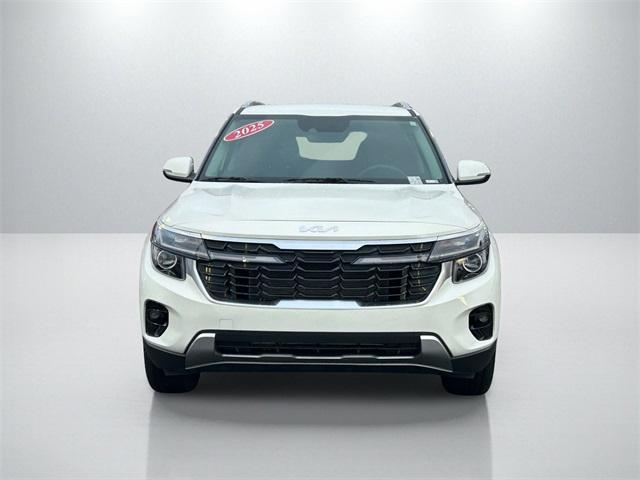 used 2025 Kia Seltos car, priced at $25,991