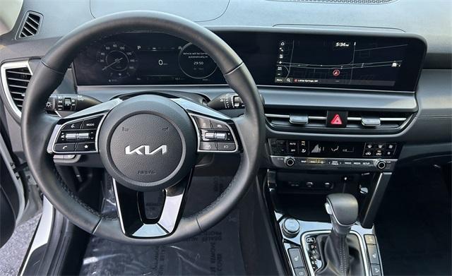 used 2025 Kia Seltos car, priced at $25,991