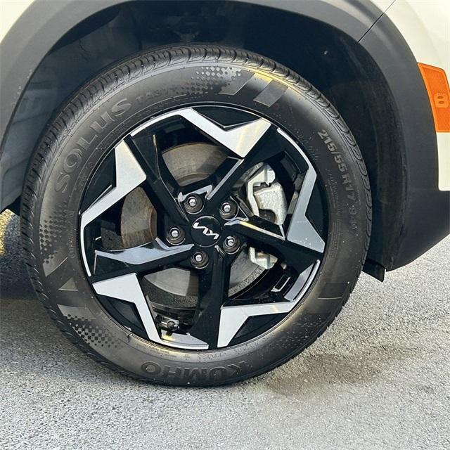 used 2025 Kia Seltos car, priced at $25,991