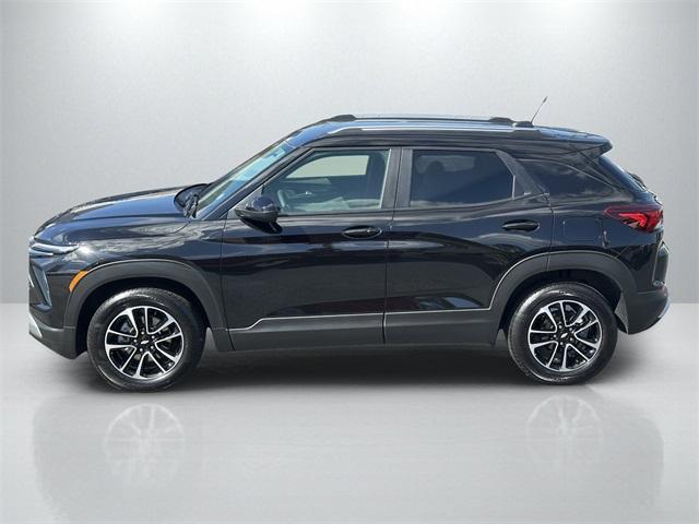 used 2024 Chevrolet TrailBlazer car, priced at $23,591