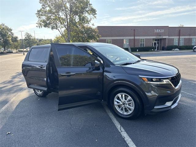 used 2023 Kia Carnival car, priced at $28,991