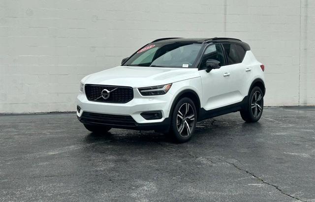 used 2022 Volvo XC40 car, priced at $28,990