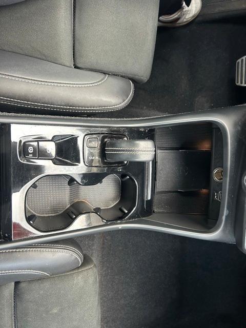 used 2022 Volvo XC40 car, priced at $28,990