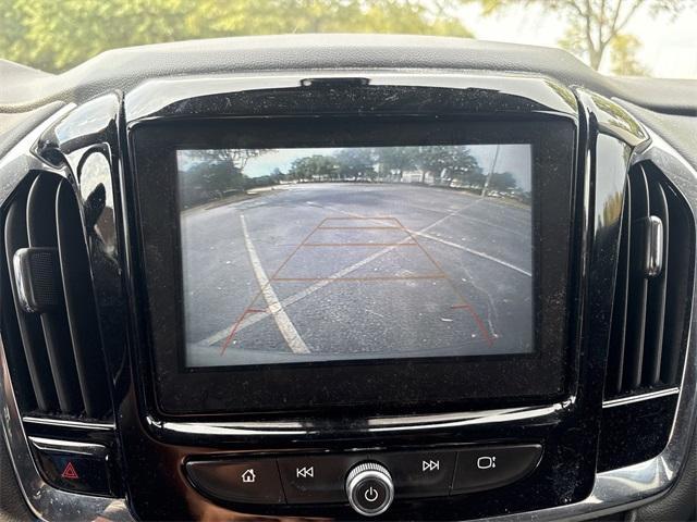 used 2018 Chevrolet Traverse car, priced at $17,491