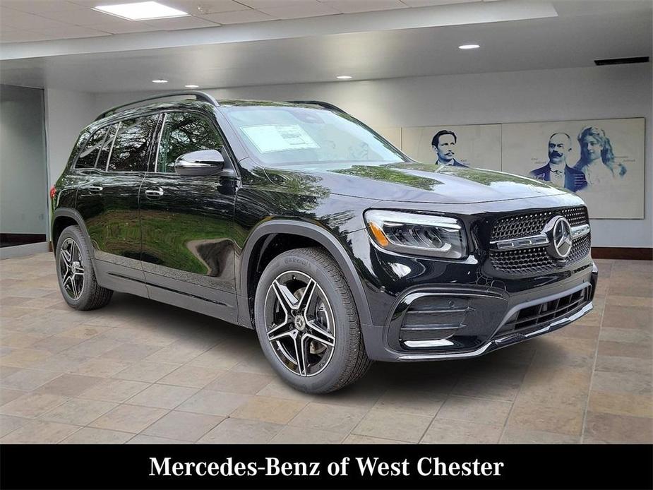 new 2024 Mercedes-Benz GLB 250 car, priced at $54,325