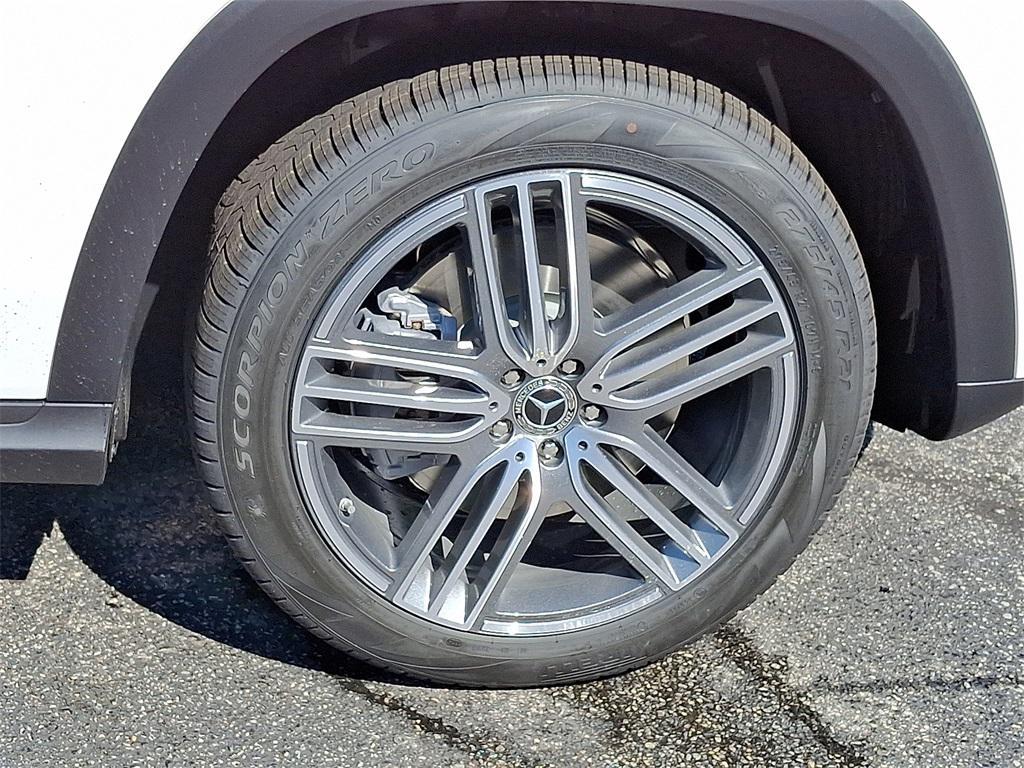 new 2026 Mercedes-Benz GLS 450 car, priced at $92,330